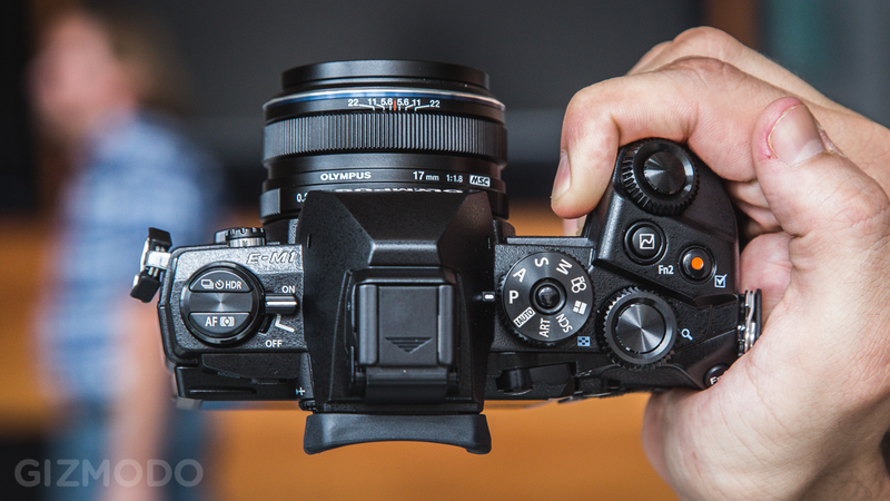 Illustration for article titled Olympus OM-D E-M1 Hands-On: So Hot You Won't Believe It's Mirrorless